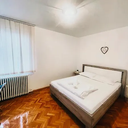 Apartment Ultracentral Big - Near The Opera Square P17