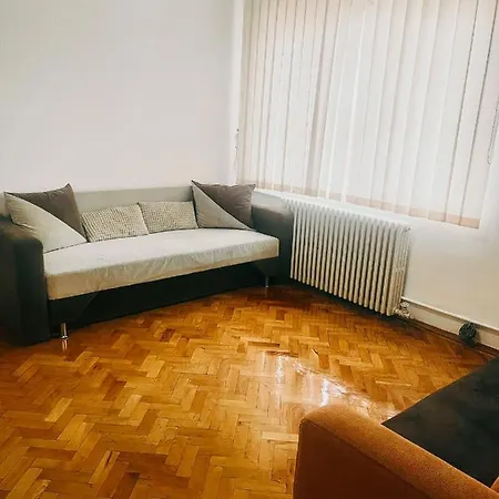 Ultracentral Big - Near The Opera Square P17